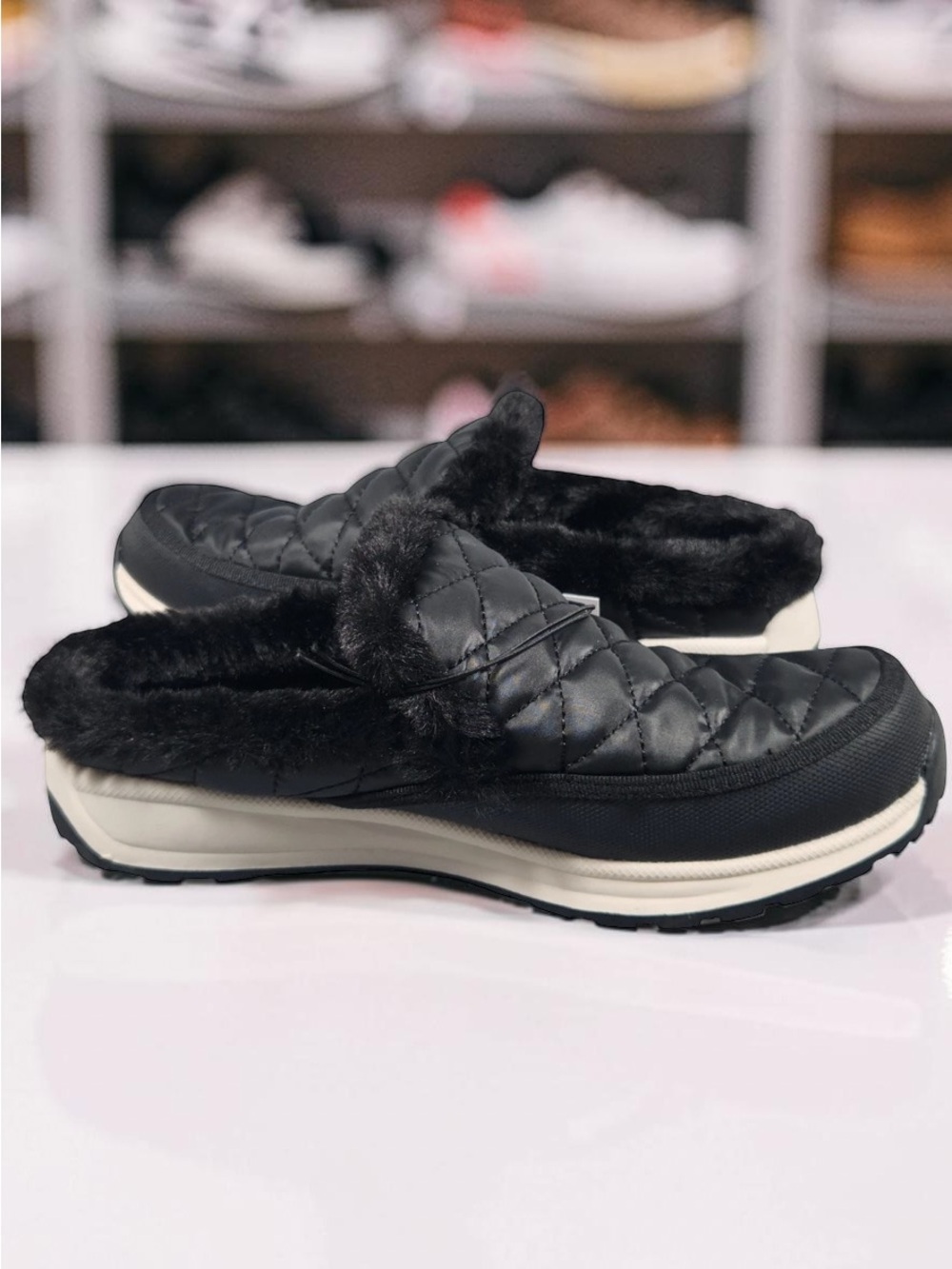 NEW IN BOX Baretraps True Quilted Slippers